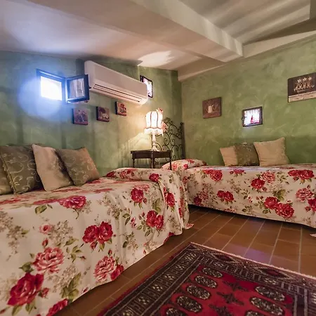 B&B La Fattoria Oda ve Kahvaltı *